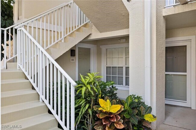 15405 Cedarwood Ln in Naples, FL - Building Photo - Building Photo
