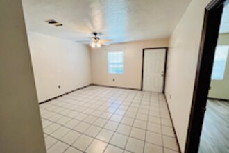 1605 NW 16th Ct in Ocala, FL - Building Photo - Building Photo