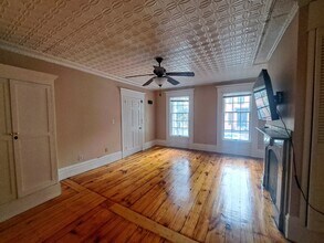 46 Princeton St, Unit #1 in Boston, MA - Foto de edificio - Building Photo
