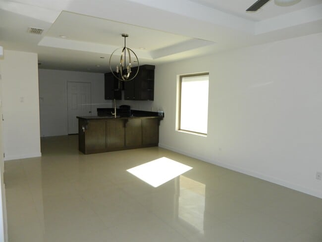 1615 Dra Eve Perez Lane in Laredo, TX - Building Photo - Building Photo