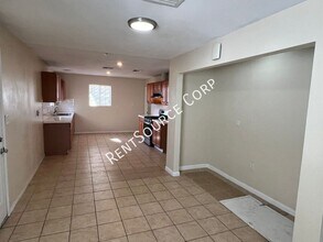 440 Lillian Dr in Barstow, CA - Building Photo - Building Photo