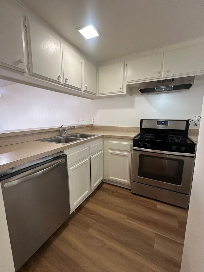 property at 2582-2584 Seahorse Ave