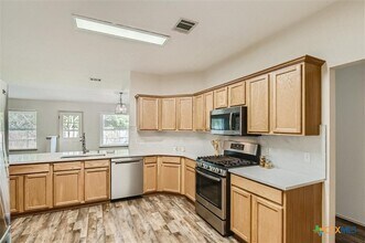 16210 Copper Leaf Ln in Leander, TX - Foto de edificio - Building Photo