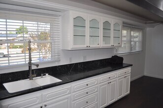 8785 Regency Rd in San Diego, CA - Building Photo - Building Photo