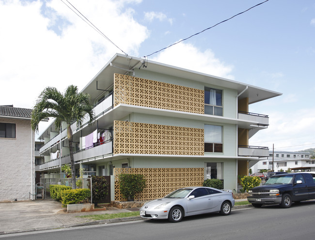 832 Paani St in Honolulu, HI - Foto de edificio - Building Photo