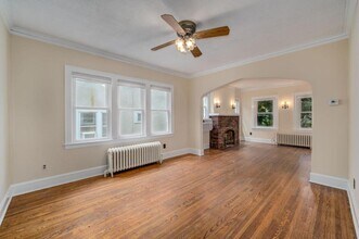 2078 St Clair Ave in St. Paul, MN - Building Photo - Building Photo