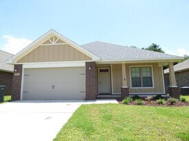 5204 Parkside Dr in Pace, FL - Building Photo