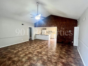 60 Lynn Cove in Marion, AR - Building Photo - Building Photo