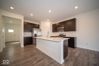 60 Varner Dr in Whiteland, IN - Building Photo - Building Photo