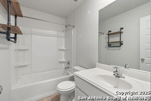 7630 Champion Crk in San Antonio, TX - Building Photo - Building Photo