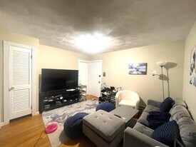 1131 Broadway, Unit 3 in Somerville, MA - Building Photo
