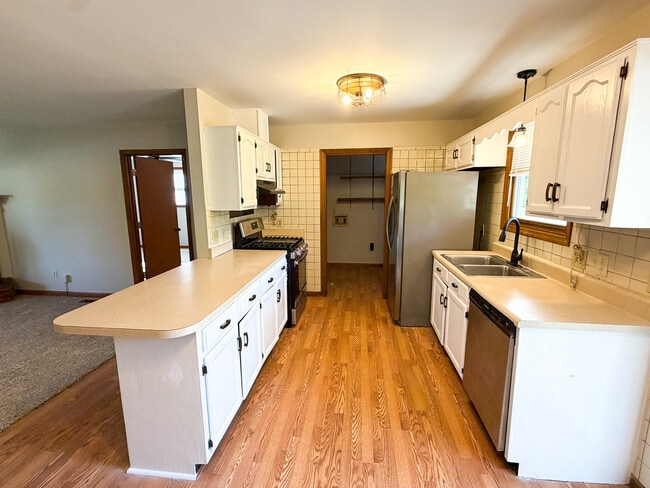 812 Free Silver Rd in Nashville, TN - Foto de edificio - Building Photo