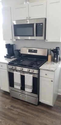 731 Reservoir St photo'