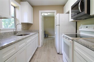 1388 Whitewood Dr in Deltona, FL - Building Photo - Building Photo