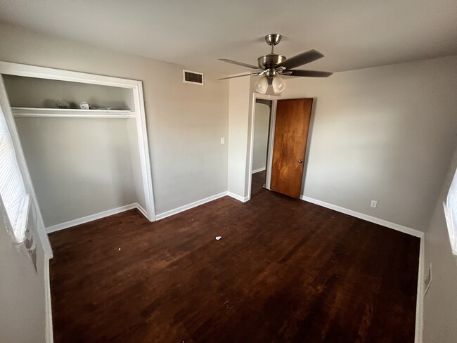 2015 Van Buren St in Gary, IN - Building Photo - Building Photo