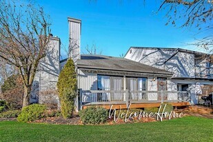 12 Hackberry Ct in Monmouth Junction, NJ - Building Photo