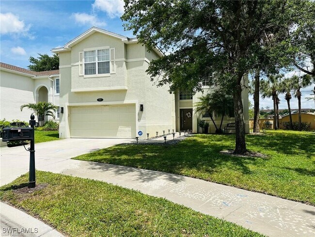 67 Burnt Pine Dr in Naples, FL - Building Photo - Building Photo