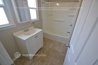 836 W 109th Pl in Los Angeles, CA - Building Photo - Building Photo