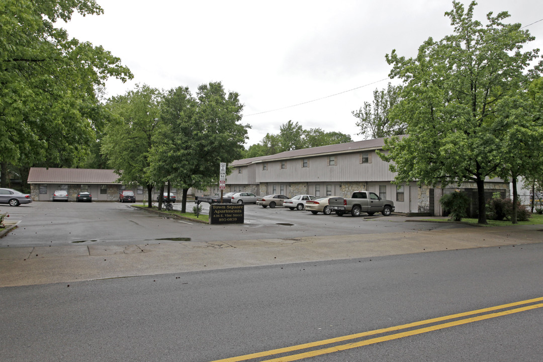 Town Square in Murfreesboro, TN - Building Photo