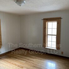 614 Washington Ave in Etowah, TN - Building Photo - Building Photo