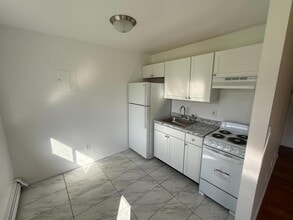 35 Rome Ave in Bedford Hills, NY - Building Photo - Building Photo