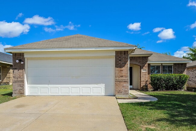 property at 3301 Royal Crest Dr