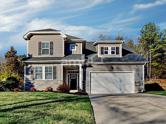 property at 206 Southfork Ln