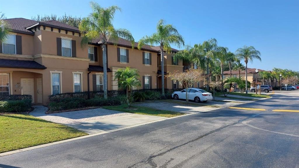 223 La Mirage St in Davenport, FL - Building Photo