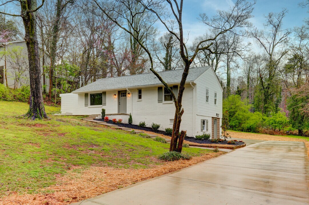 1546 Whitower Dr SW in Knoxville, TN - Building Photo