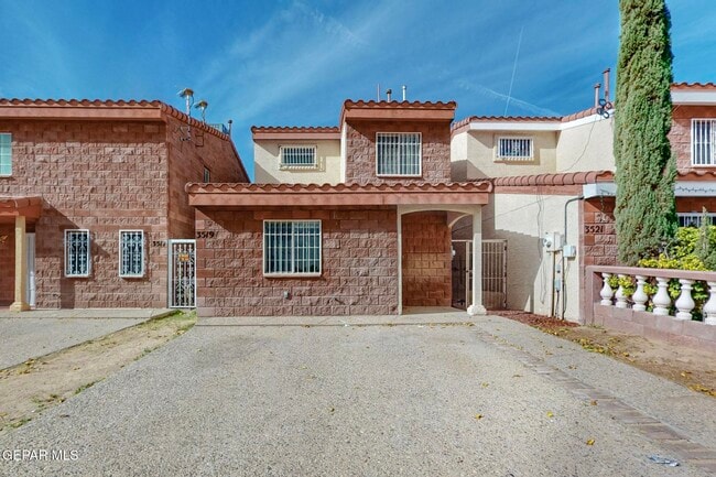 property at 3519 Oasis Dr