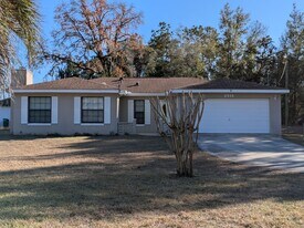 2510 W Dolphin Dr in Citrus Springs, FL - Building Photo