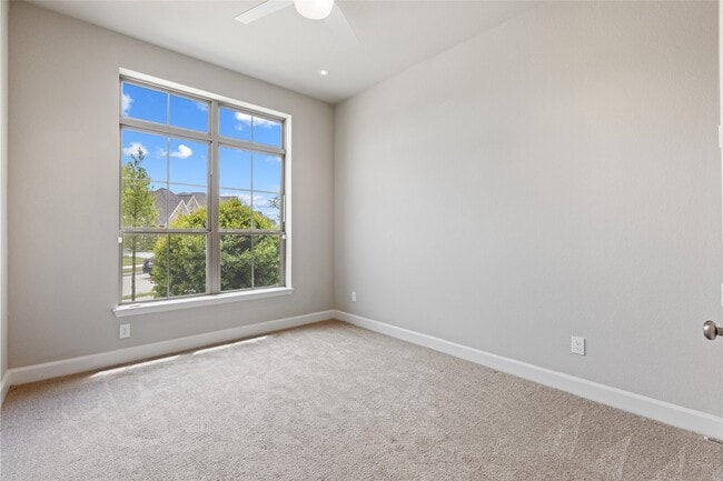 11439 Bush Clover Dr in Cypress, TX - Foto de edificio - Building Photo