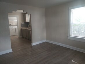 905 E Osborne Ave in Tampa, FL - Building Photo - Building Photo