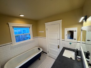 643 Wright St in Santa Rosa, CA - Building Photo - Building Photo