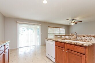 184 Antofagasta St in Punta Gorda, FL - Foto de edificio - Building Photo