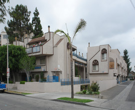 French Park Apartments in Santa Ana, CA - Building Photo - Building Photo