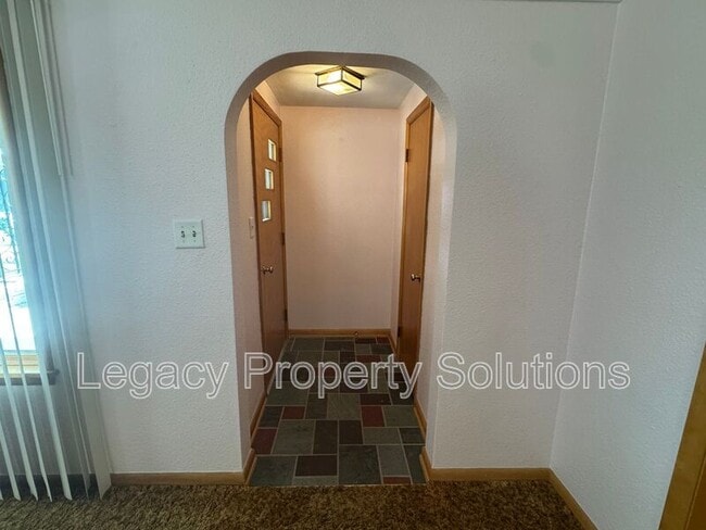 720 N Bell St in Bismarck, ND - Building Photo - Building Photo