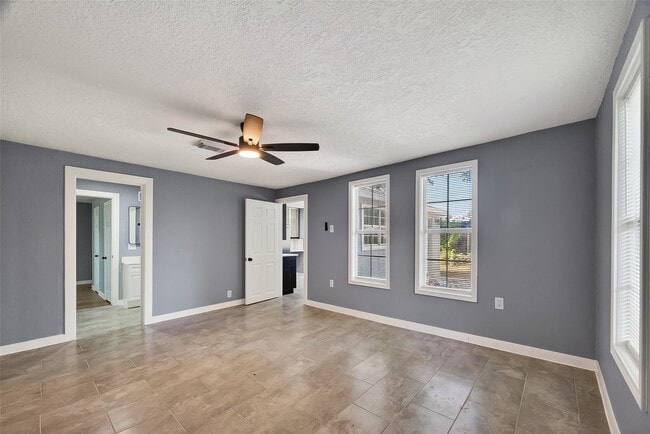 property at 4727 Arvilla Ln