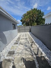 2315 Cleveland St in Hollywood, FL - Building Photo - Building Photo