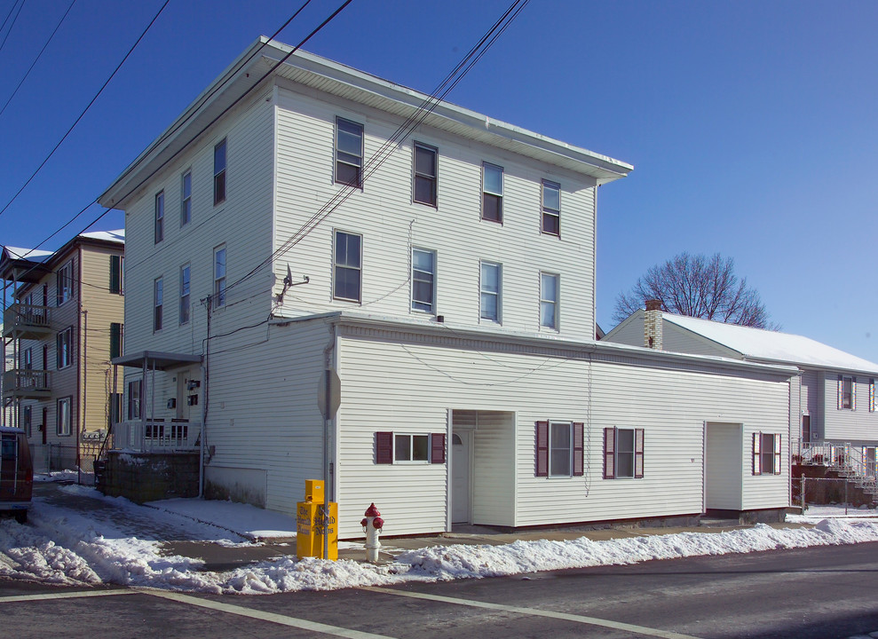 1017 Pine St in Fall River, MA - Building Photo