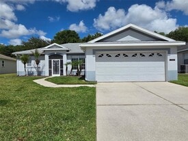 3323 Songbird Ln in Lakeland, FL - Building Photo
