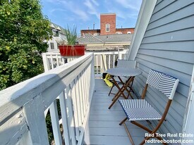 17 Harris St, Unit 2 in Brookline, MA - Building Photo