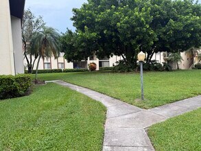 4723 Sable Pine Cir in West Palm Beach, FL - Building Photo - Building Photo