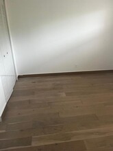 1015 Country Club Dr in Margate, FL - Building Photo - Building Photo