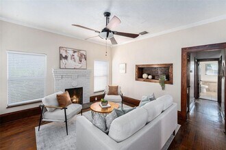 2024 Oakdale Way in Clearwater, FL - Building Photo - Building Photo