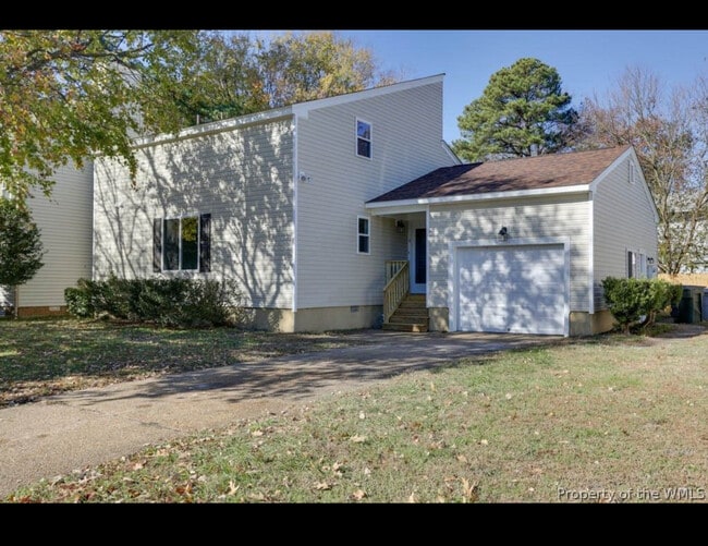 property at 4 Steeplechase Loop