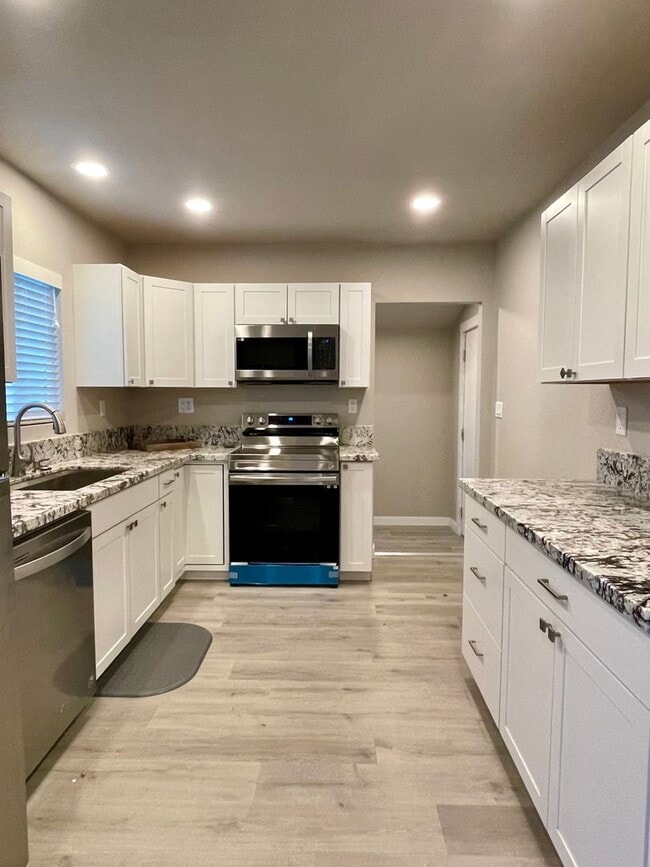 property at 1833-1833 Grace Ave
