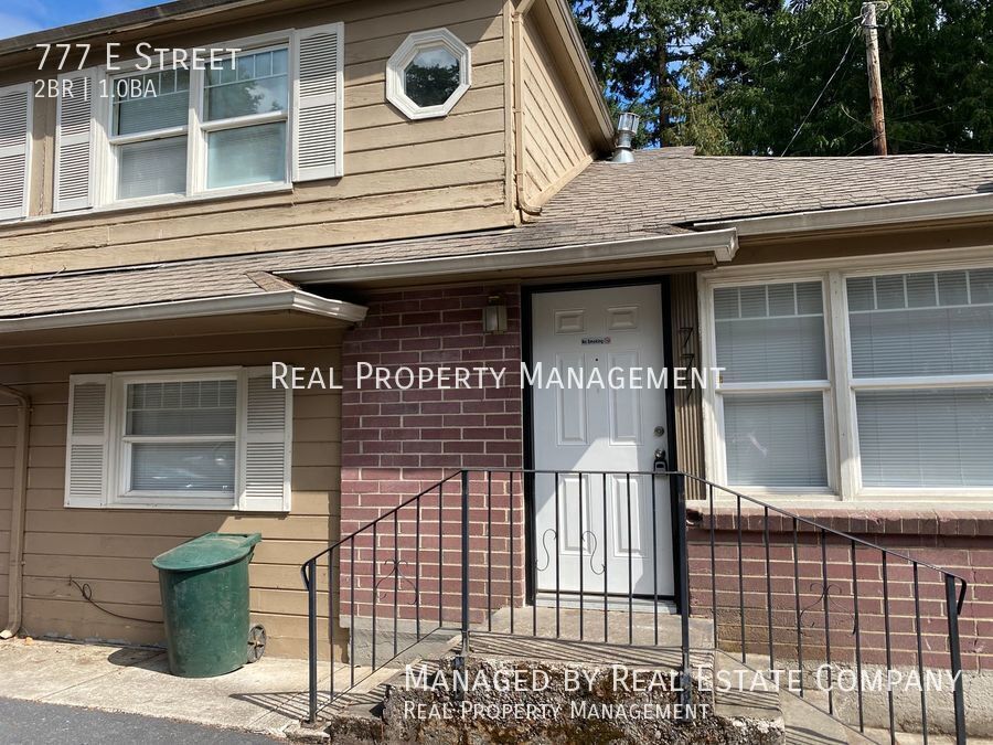 777 E St in Washougal, WA - Building Photo