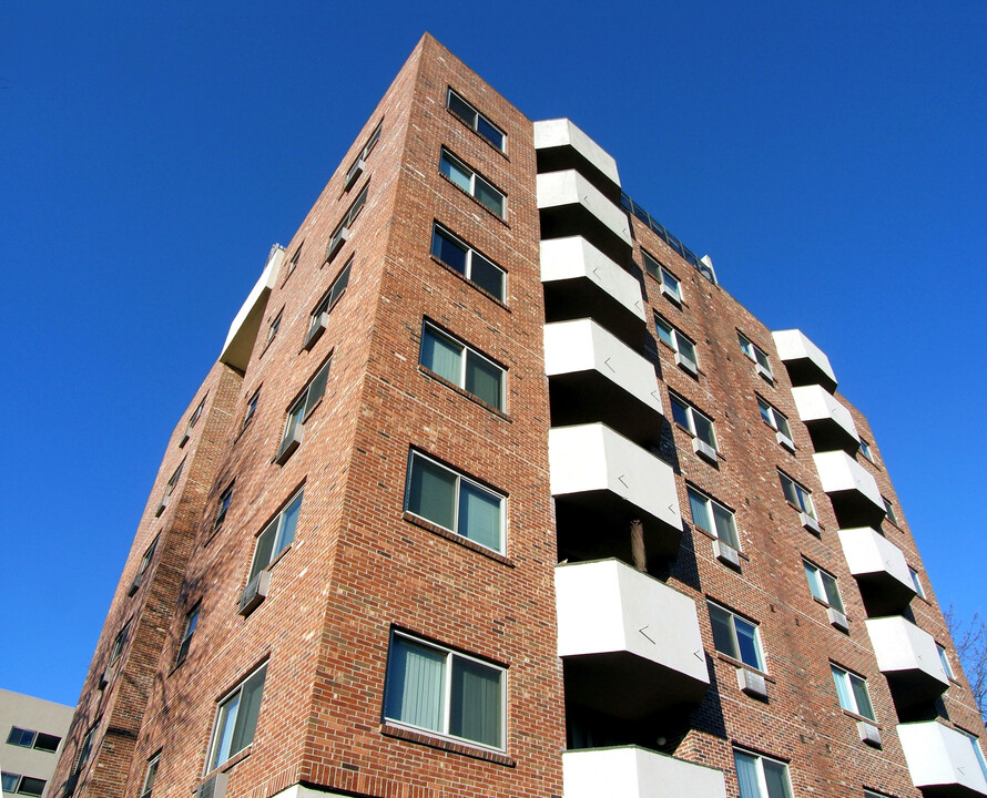 Washington Mews in Stamford, CT - Foto de edificio