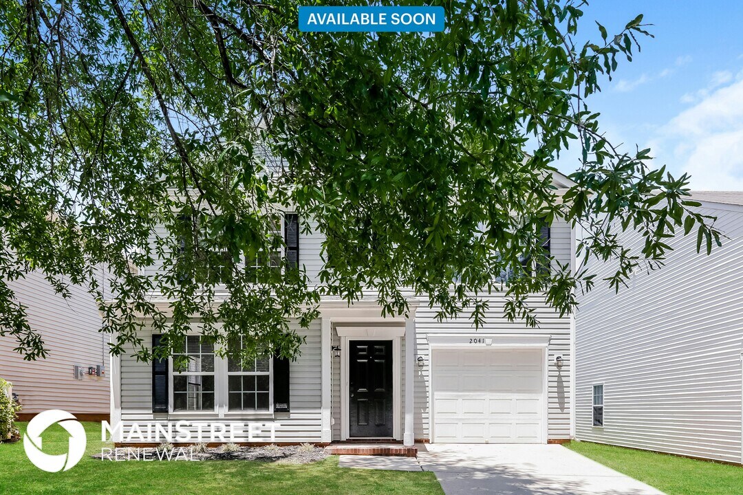 2041 Dunsmore Ln in Waxhaw, NC - Building Photo